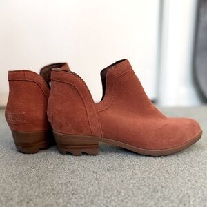 SOREL LOLLA SUEDE WOMEN’S ANKLE BOOTS SIZE 7 - COLOR RUST